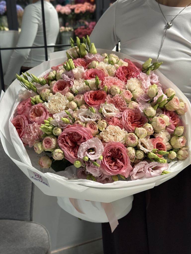 klassicheskiy-buket-viento-de-amor:-lyubovy-s-ispanskim-ritmom