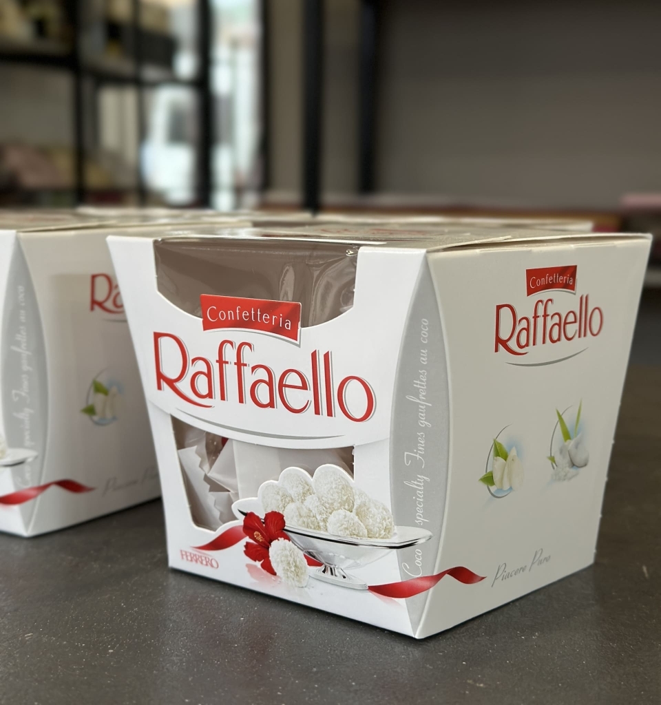 korobka-konfet-«raffaello»